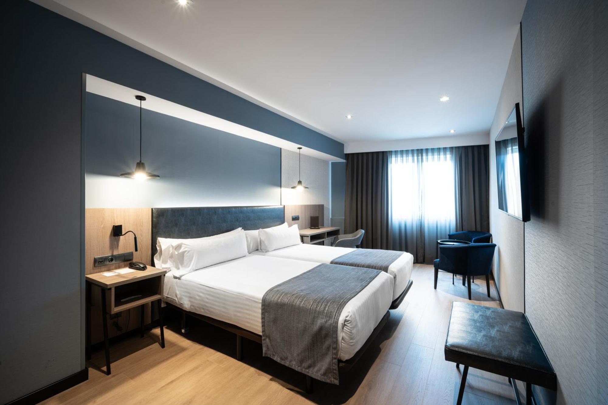 Catalonia Atenas Barcelona Room photo
